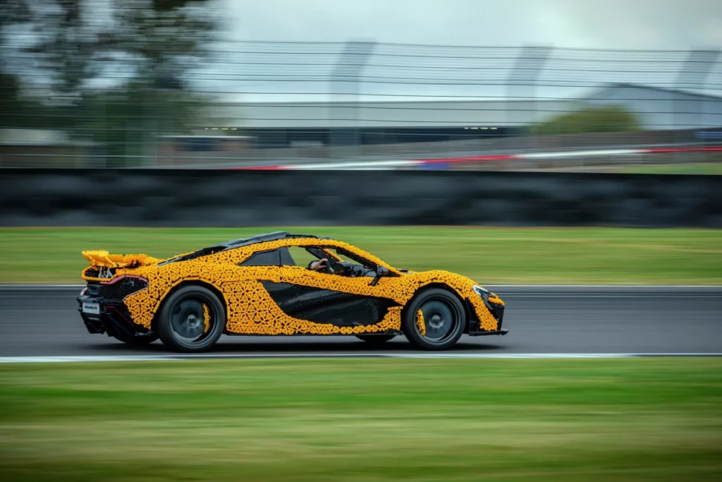 McLaren P1 LEGO สถิติเกี่ยวกับรถคันนี้