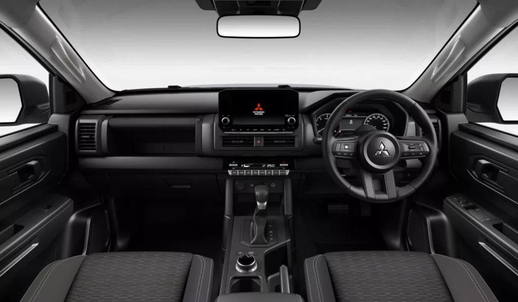 Mitsubishi Triton GLX-R ฟีเจอร์ที่มีประสิทธิภาพในราคาย่อมเยา