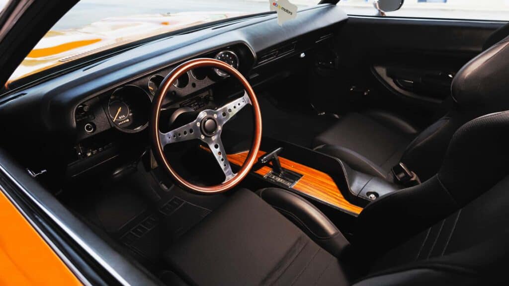 McLaren Orange บน Plymouth Barracuda จุดเด่นและข้อควรพิจารณา