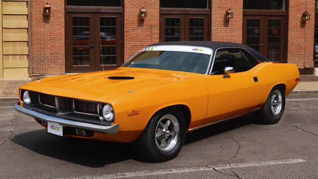 Plymouth Barracuda สี McLaren Orange กับเสน่ห์ที่ไม่เหมือนใคร