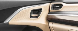 Suzuki Dzire ประตูด้านข้าง