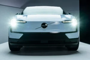 Volvo EX30 ด้านหน้ารถ