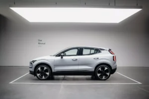 Volvo EX30 ด้านข้างตัวรถ