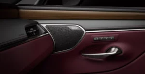 Lexus ES 2026 ประตูข้าง