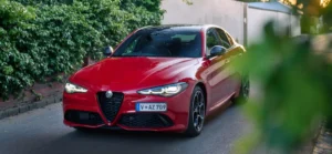 Alfa Romeo Giulia Edizione Carbonio ด้านหน้าตัวรถ