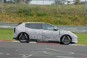 Kia EV4 ด้านข้างตัวรถ
