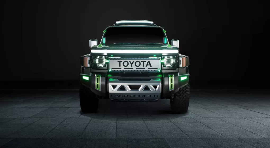 Toyota ร่วมกับ Modellista ได้เปิดตัว Land Cruiser Concept ที่มาพร้อมกับการตกแต่งพิเศษและดีไซน์ที่โดดเด่น