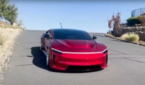 Tesla Model 3 ที่กลายเป็น CyberRoadster ด้านหน้าตัวรถ