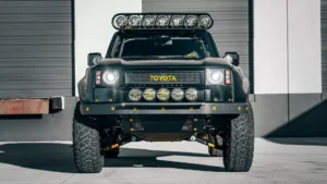 Toyota Land Cruiser ด้านหน้าตัวรถ