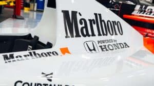 Honda และ McLaren Senna Ayrton senna's Mclaren MP4/7 logo ของทั้ง 2 แบรนด์