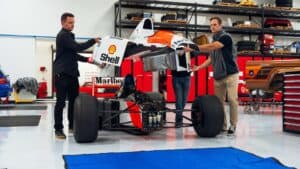 Honda และ McLaren Senna Ayrton senna's Mclaren MP4/7 การใส่ตัวเฟรม