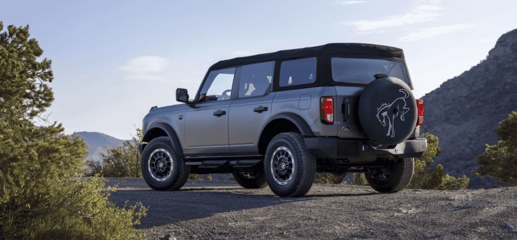 Ford Bronco ซึ่งเคยถูกคาดหวังว่าจะเป็นคู่แข่งสำคัญของ Jeep Wrangler ในตลาด SUV ออฟโรด
