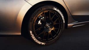 Dodge Challenger ปลอม: Honda Civic ล้อแม็ก